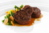 beef medallions with vegetables Victus