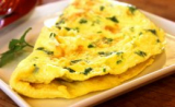 egg omelet with cheese