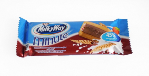 Milky Way minute strawberry and chocolate